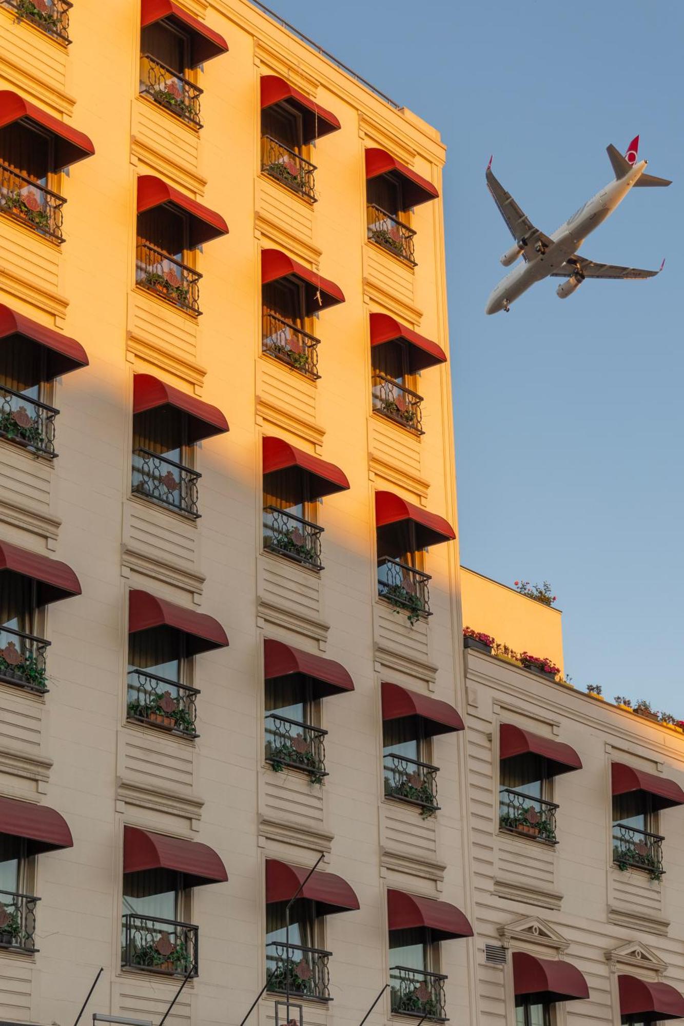 Classes Airport Hotel Istanbul Exterior photo