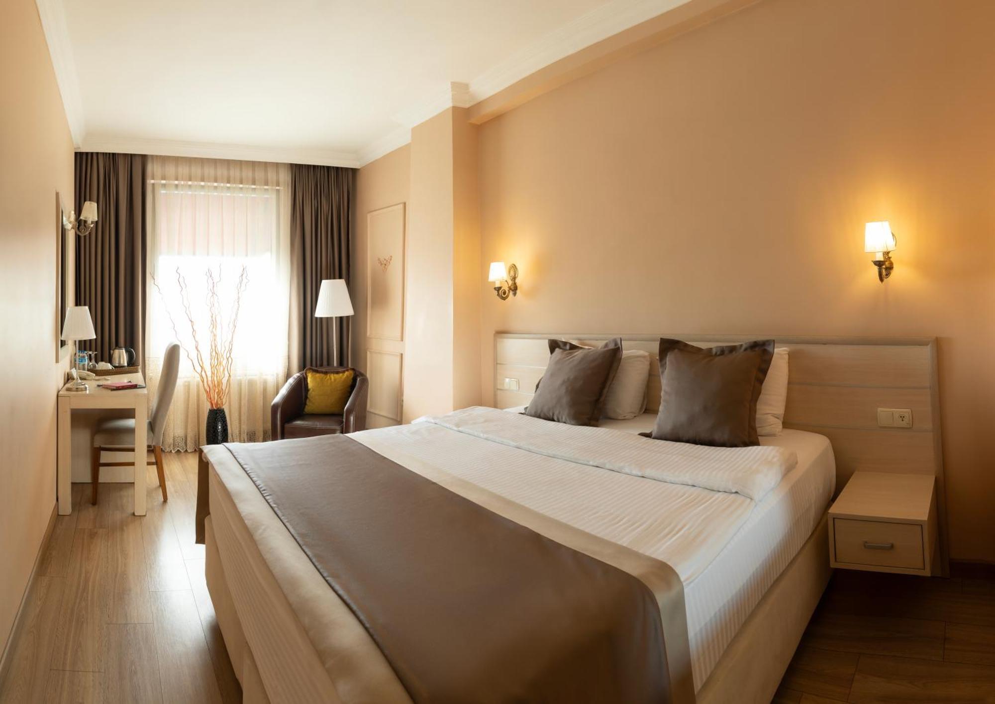 Classes Hotel Airport Istanbul Exterior photo